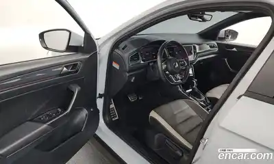 Volkswagen T-Roc 2021 2.0 Автомат в Москве № 215056, миниатюра 11