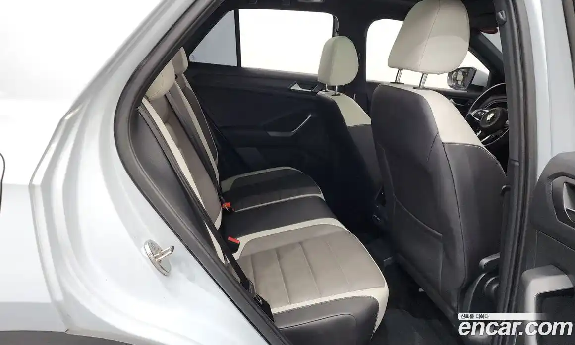 Volkswagen T-Roc 2021 2.0 Автомат в Москве № 215056, фото 12