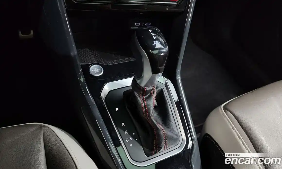 Volkswagen T-Roc 2021 2.0 Автомат в Москве № 215056, фото 18