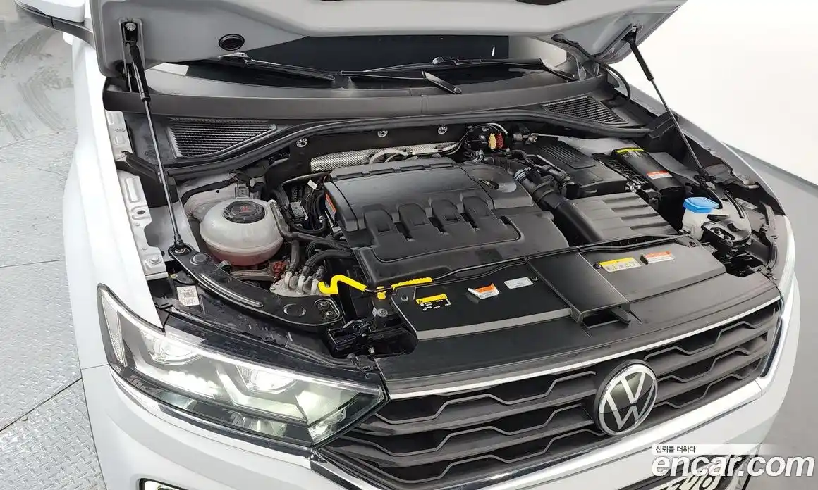 Volkswagen T-Roc 2021 2.0 Автомат в Москве № 215056, фото 19