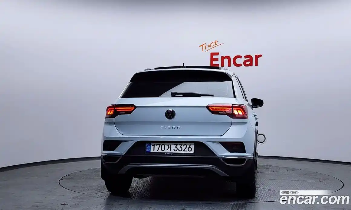 Volkswagen T-Roc 2021 2.0 Автомат в Москве № 215056, фото 7