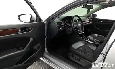 Volkswagen Passat 2013 2.5 Автомат в Москве № 215128, миниатюра 8