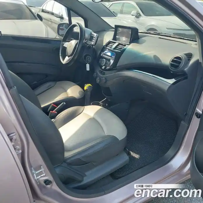 Chevrolet Spark 2012 1.0 Автомат в Москве № 219800, фото 10