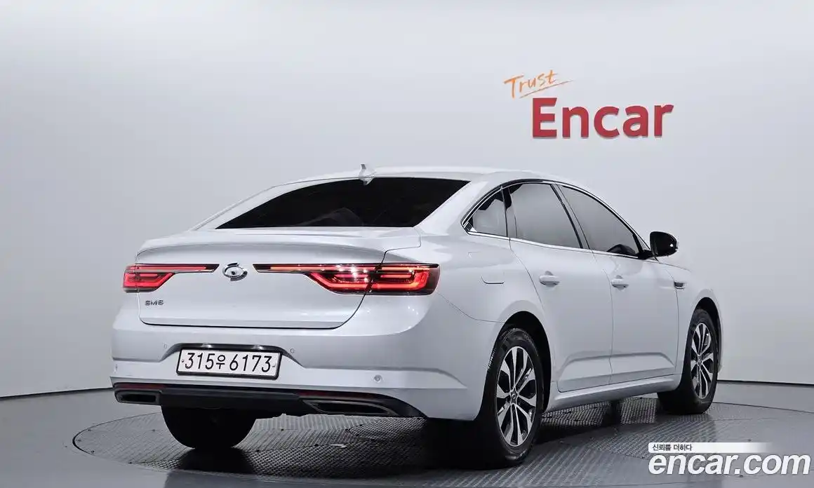 Renault SM6 2023 2.0 Автомат в Москве № 221245, фото 1