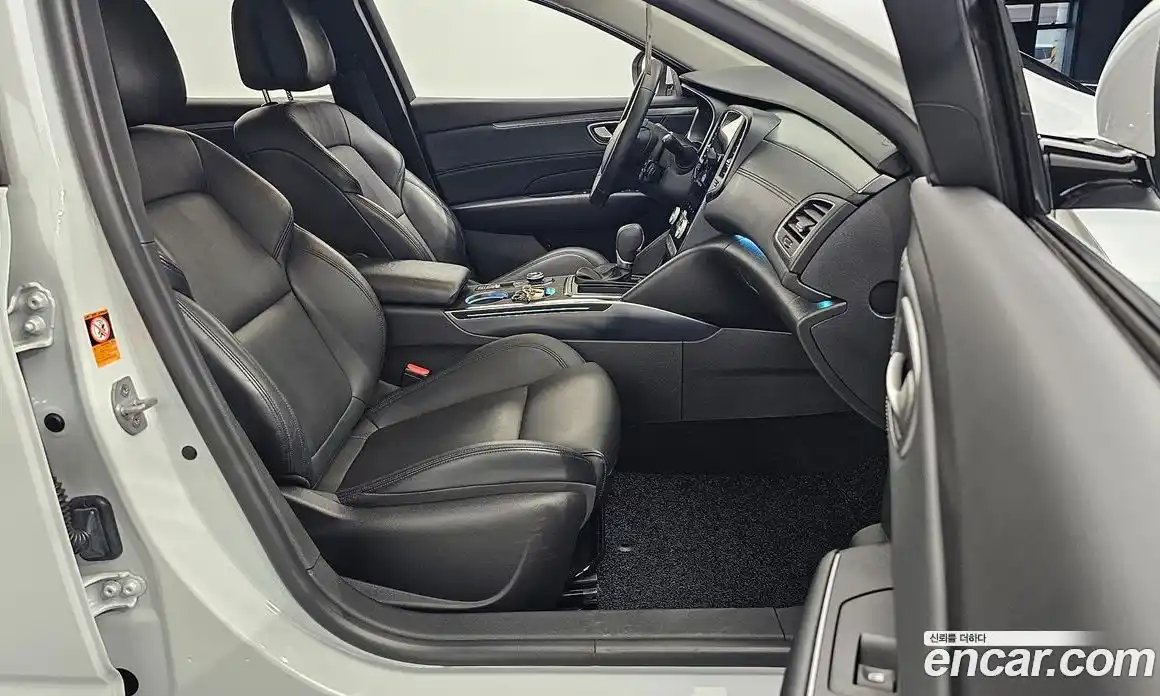 Renault SM6 2023 2.0 Автомат в Москве № 221245, фото 19