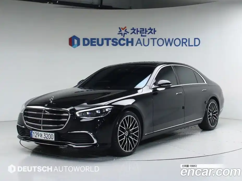 Mercedes-Benz S-Class 2023 4.0 Автомат в Москве № 224443, фото 1