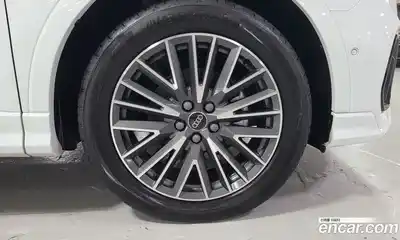 Audi Q3 2025 2.0 Автомат в Москве № 230271, миниатюра 5