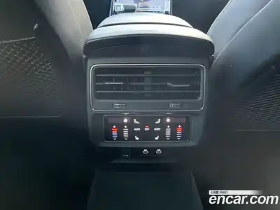 Audi Q8 2023 3.0 Автомат в Москве № 230292, миниатюра 11