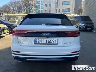 Audi Q8 2023 3.0 Автомат в Москве № 230292, миниатюра 4