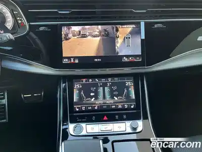 Audi Q8 2023 3.0 Автомат в Москве № 230292, миниатюра 10