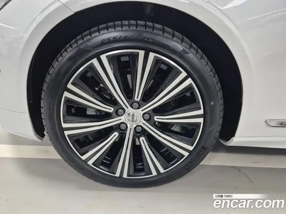 Volvo S90 2024 2.0 Автомат в Москве № 230861, фото 7