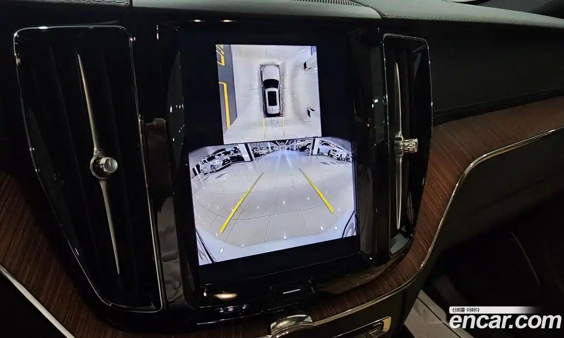 Volvo XC60 2025 2.0 Автомат в Москве № 230882, фото 15