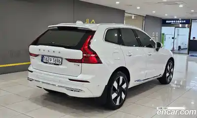 Volvo XC60 2025 2.0 Автомат в Москве № 230882, миниатюра 2