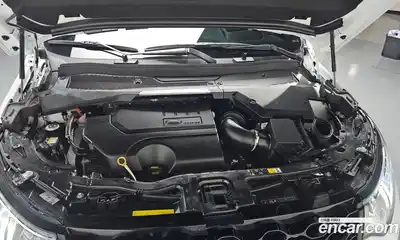 Land Rover Discovery Sport, 2025