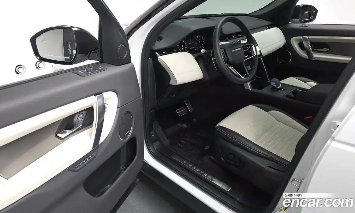 Land Rover Discovery Sport 2025 2.0 Автомат в Москве № 231178, фото 13