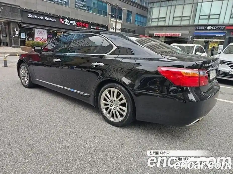 Lexus LS 2011 5.0 Автомат в Москве № 231999, фото 5
