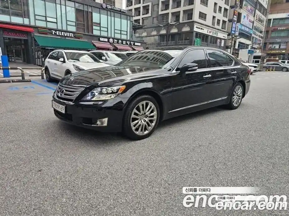 Lexus LS 2011 5.0 Автомат в Москве № 231999, фото 8
