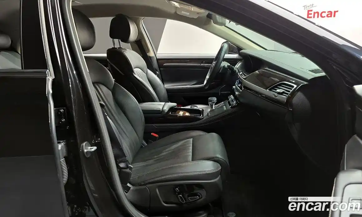 Genesis G90 2019 3.8 Автомат в Москве № 24000, фото 13