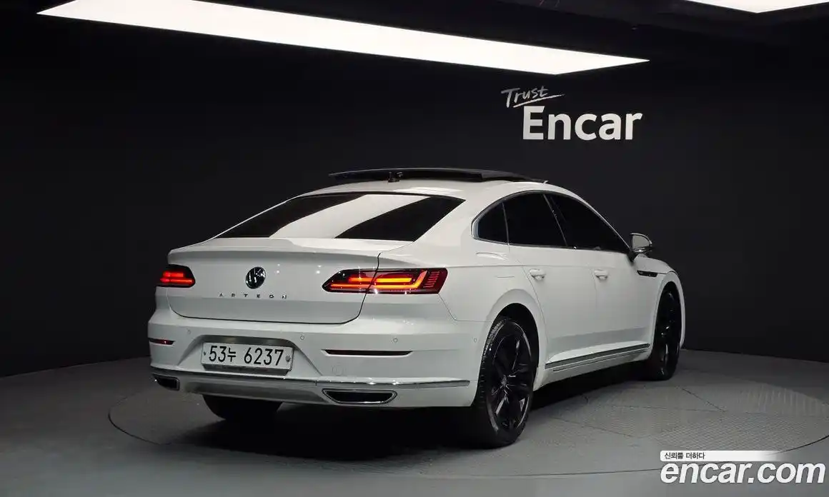 Volkswagen Arteon 2019 2.0 Автомат в Москве № 254725, фото 14