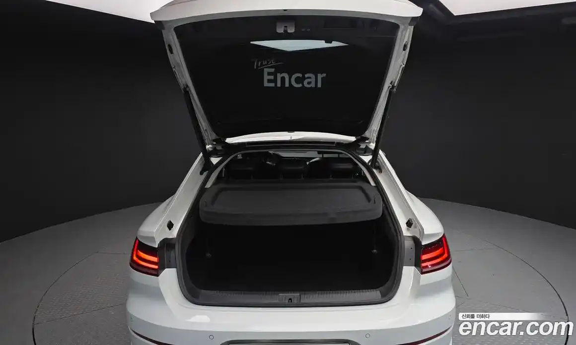 Volkswagen Arteon 2019 2.0 Автомат в Москве № 254725, фото 9