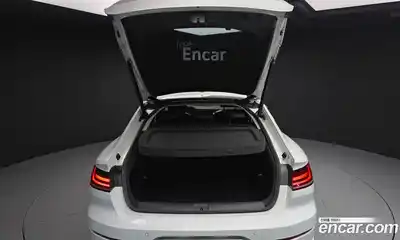 Volkswagen Arteon 2019 2.0 Автомат в Москве № 254725, миниатюра 9