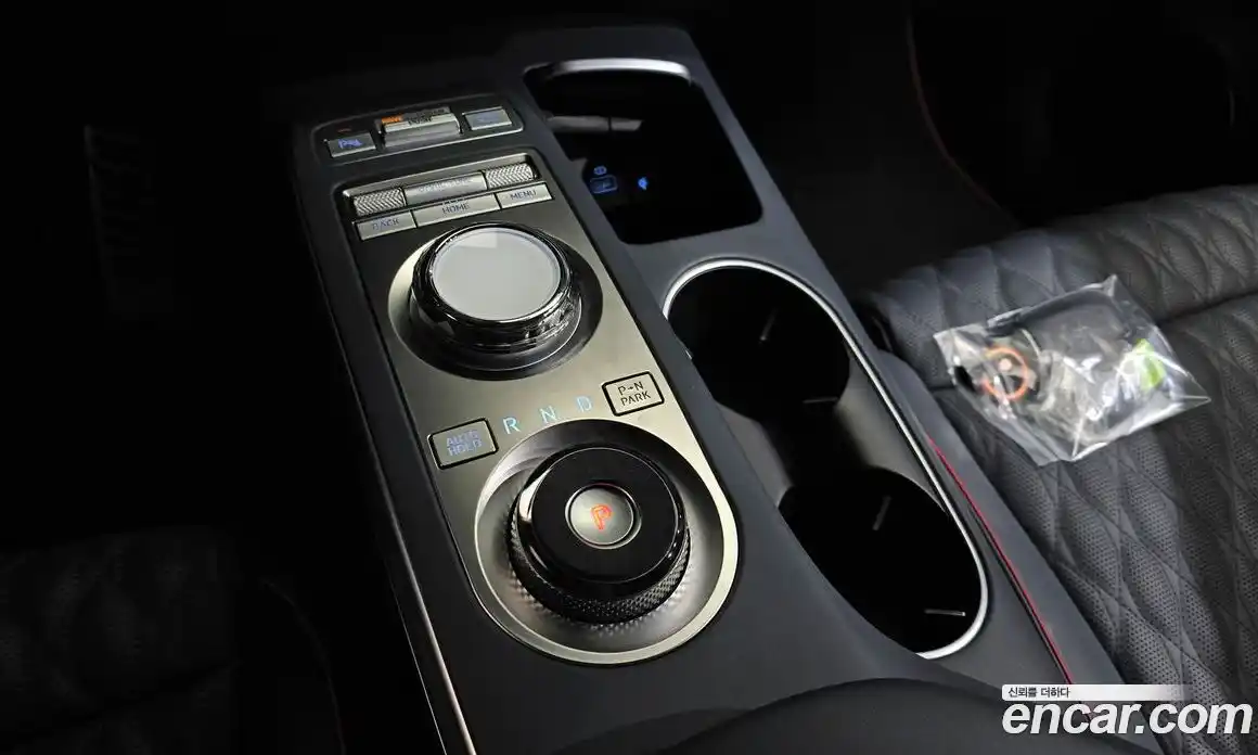 Genesis GV70 2024 2.5 Автомат в Москве № 25804, фото 7