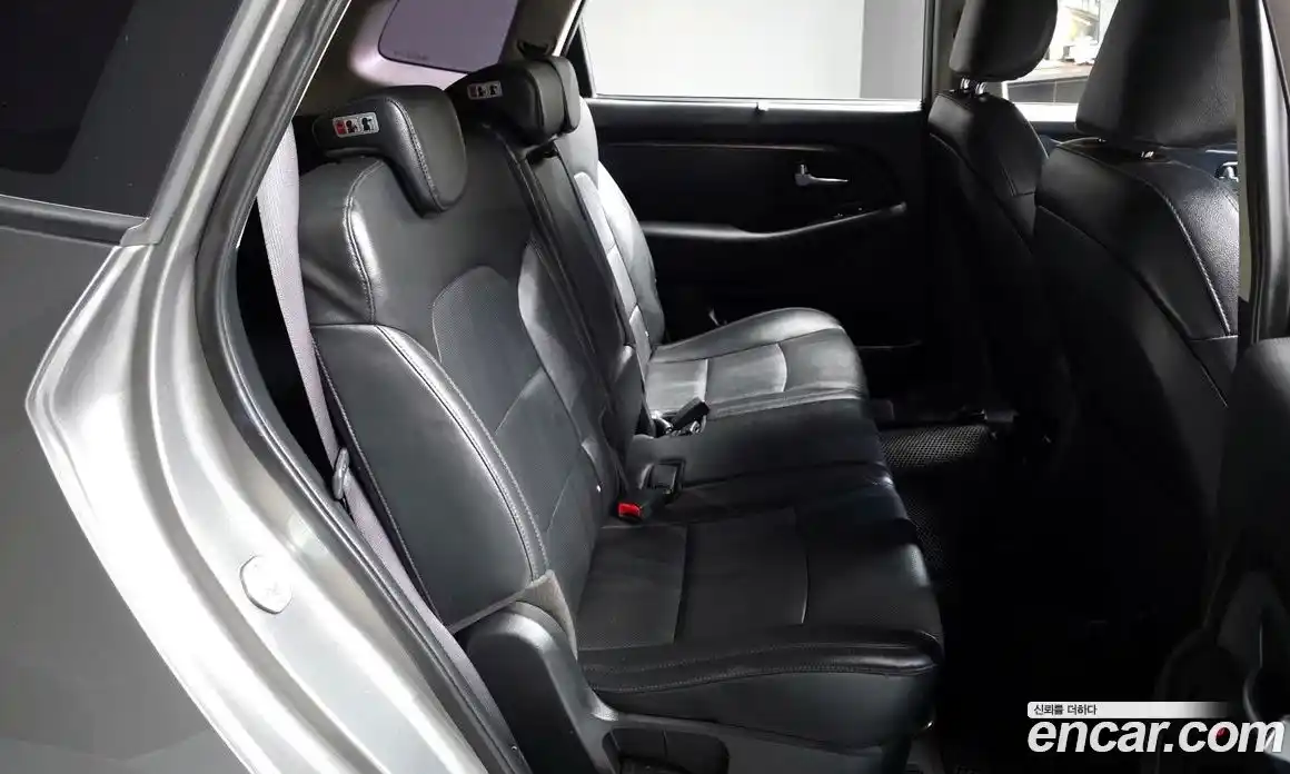 Kia Carens 2014 1.7 Автомат в Москве № 269695, фото 12