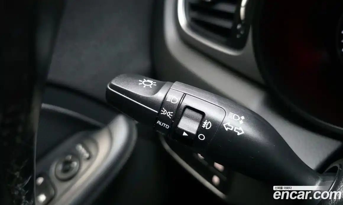 Kia Carens 2014 1.7 Автомат в Москве № 269695, фото 16