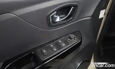 Renault QM3 2015 1.5 Автомат в Москве № 276801, миниатюра 12