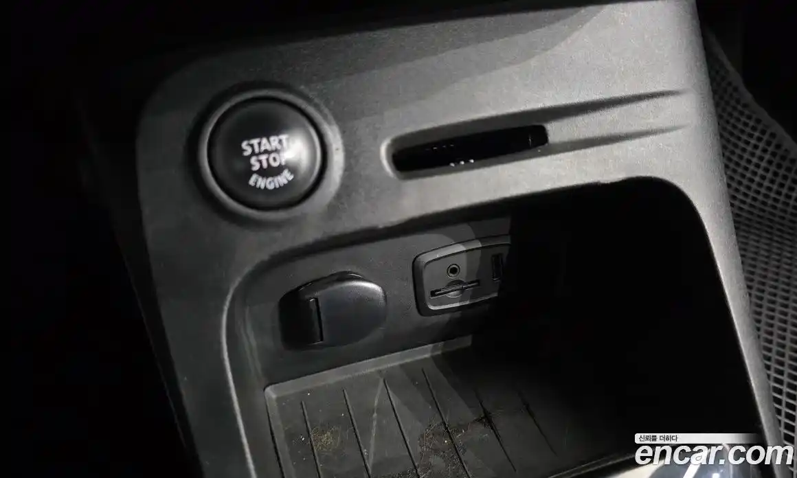 Renault QM3 2015 1.5 Автомат в Москве № 276801, фото 13