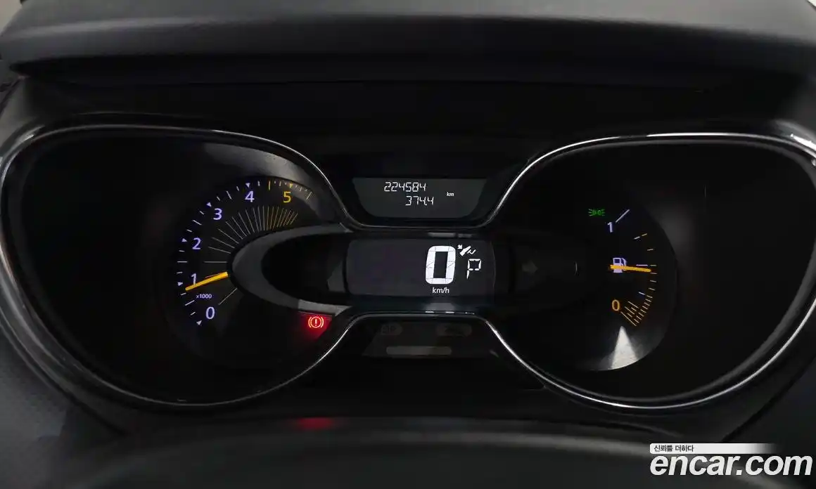 Renault QM3 2015 1.5 Автомат в Москве № 276801, фото 8