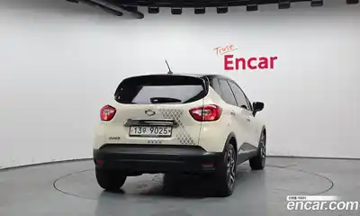 Renault QM3 2015 1.5 Автомат в Москве № 276801, миниатюра 9