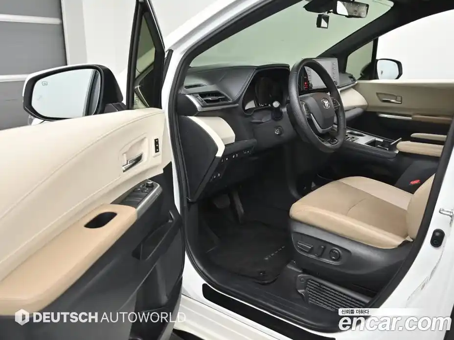 Toyota Sienna 2021 2.5 Автомат в Москве № 279755, фото 15