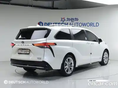 Toyota Sienna 2021 2.5 Автомат в Москве № 279755, миниатюра 2