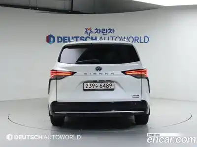 Toyota Sienna 2021 2.5 Автомат в Москве № 279755, миниатюра 4