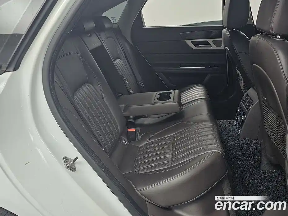 Jaguar XF 2017 2.0 Автомат в Москве № 283811, фото 12