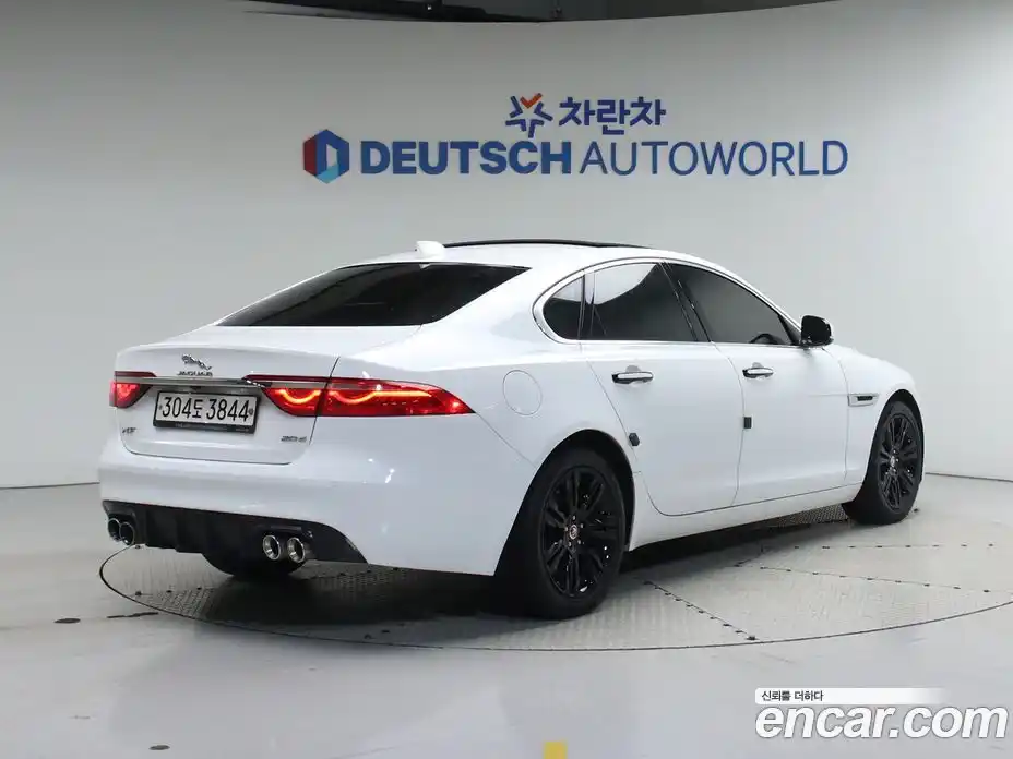 Jaguar XF 2017 2.0 Автомат в Москве № 283811, фото 3