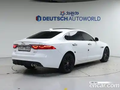 Jaguar XF 2017 2.0 Автомат в Москве № 283811, миниатюра 3