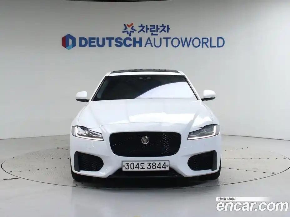 Jaguar XF 2017 2.0 Автомат в Москве № 283811, фото 4