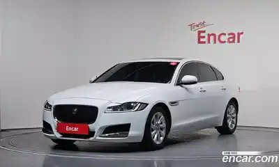 Jaguar XF, 2016