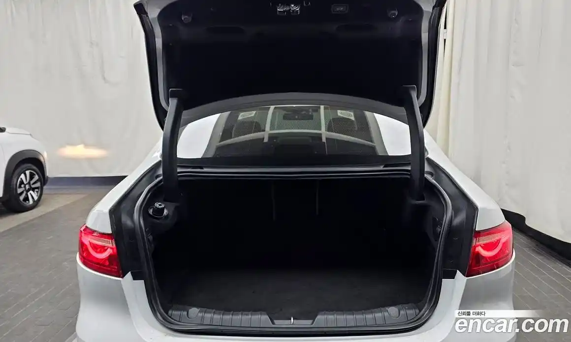 Jaguar XF 2016 2.0 Автомат в Москве № 283837, фото 20