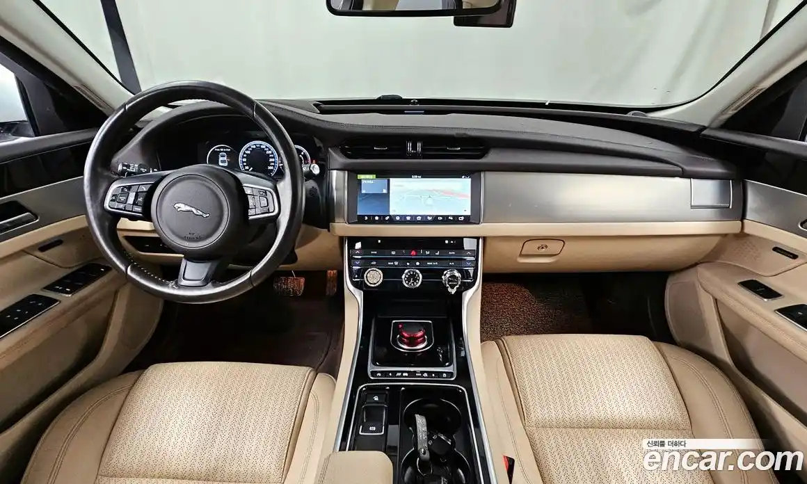 Jaguar XF 2016 2.0 Автомат в Москве № 283837, фото 7