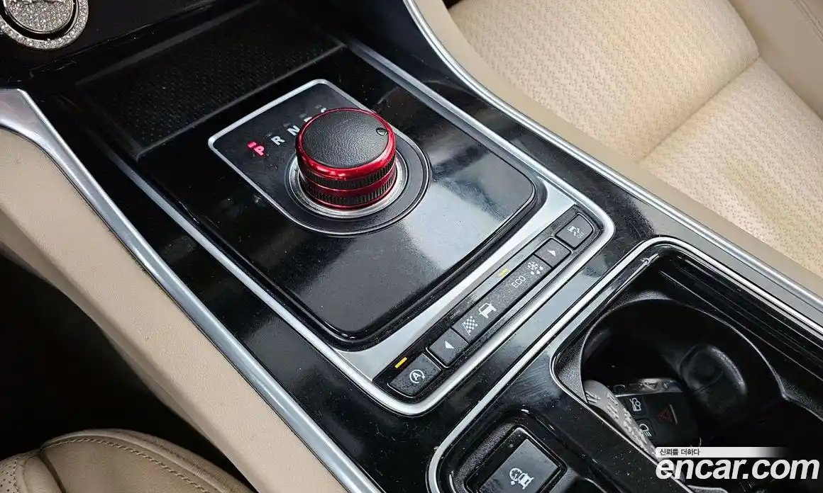 Jaguar XF 2016 2.0 Автомат в Москве № 283837, фото 9