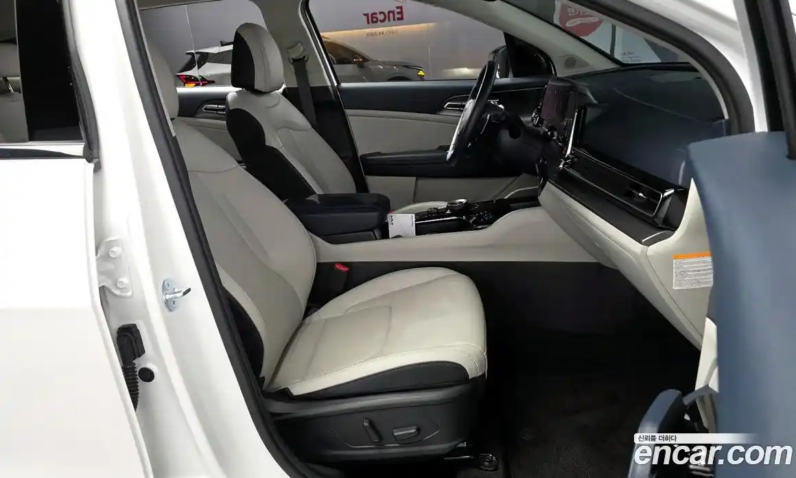 Kia Sportage 2023 1.6 Автомат в Москве № 286213, фото 3