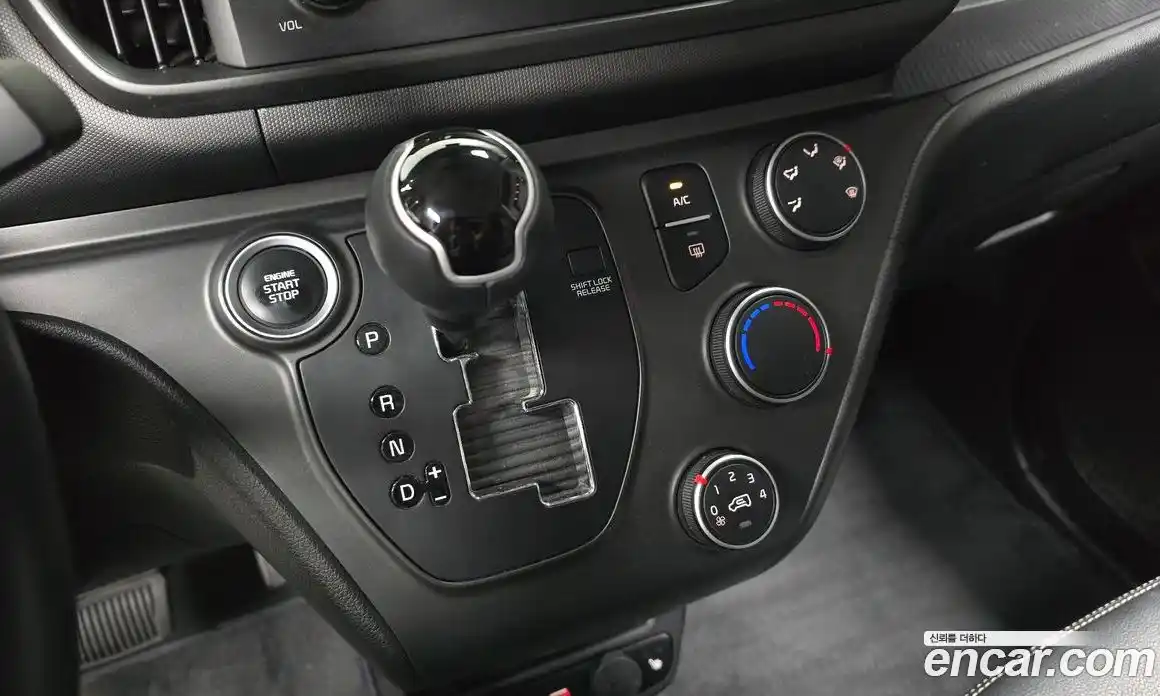 Kia Ray 2023 1.0 Автомат в Москве № 287485, фото 14