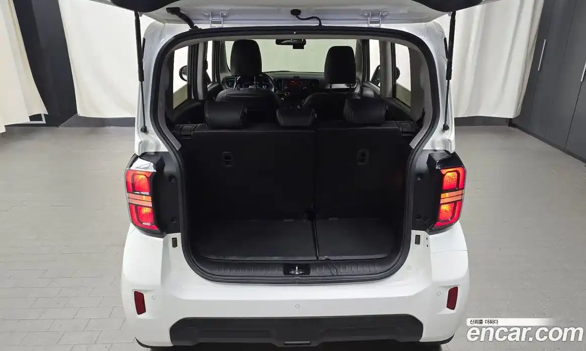 Kia Ray 2023 1.0 Автомат в Москве № 287485, фото 3