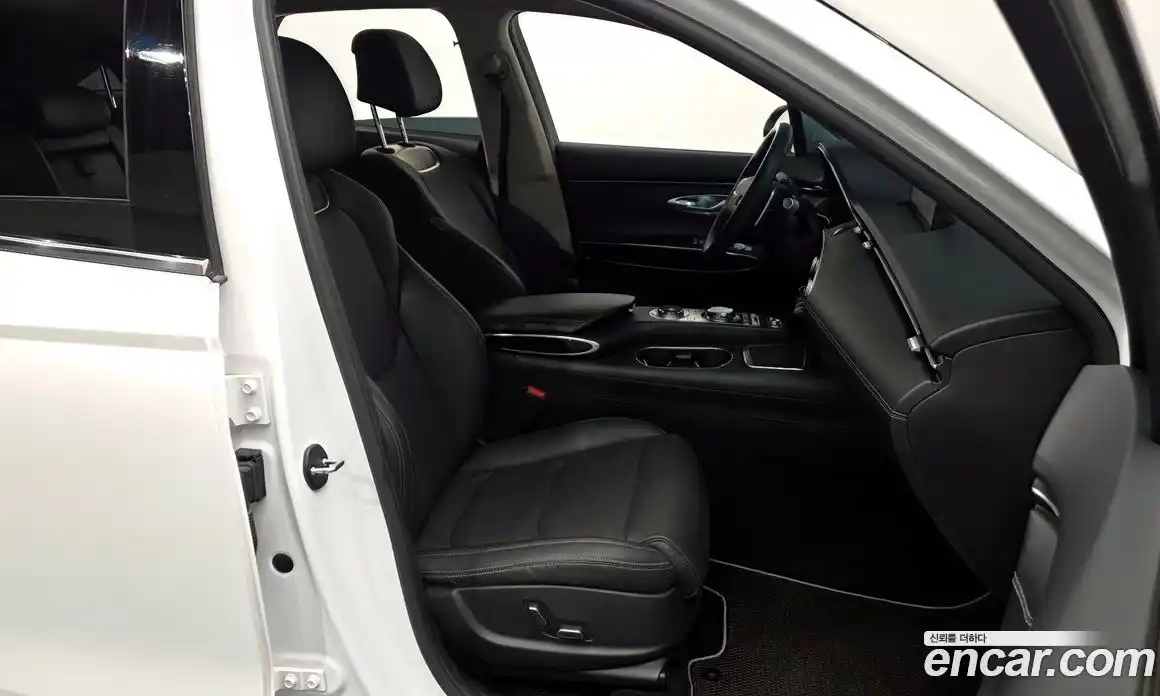 Genesis GV70 2024 2.5 Автомат в Москве № 289445, фото 11