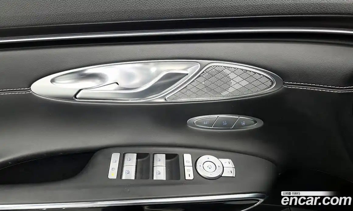 Genesis GV70 2024 2.5 Автомат в Москве № 289445, фото 17