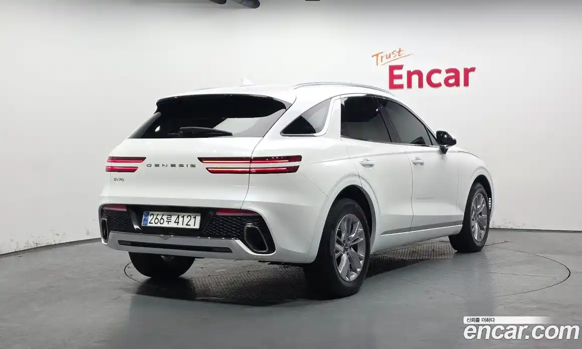 Genesis GV70 2024 2.5 Автомат в Москве № 289445, фото 2