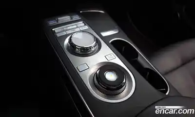 Genesis GV70 2024 2.5 Автомат в Москве № 289445, миниатюра 9